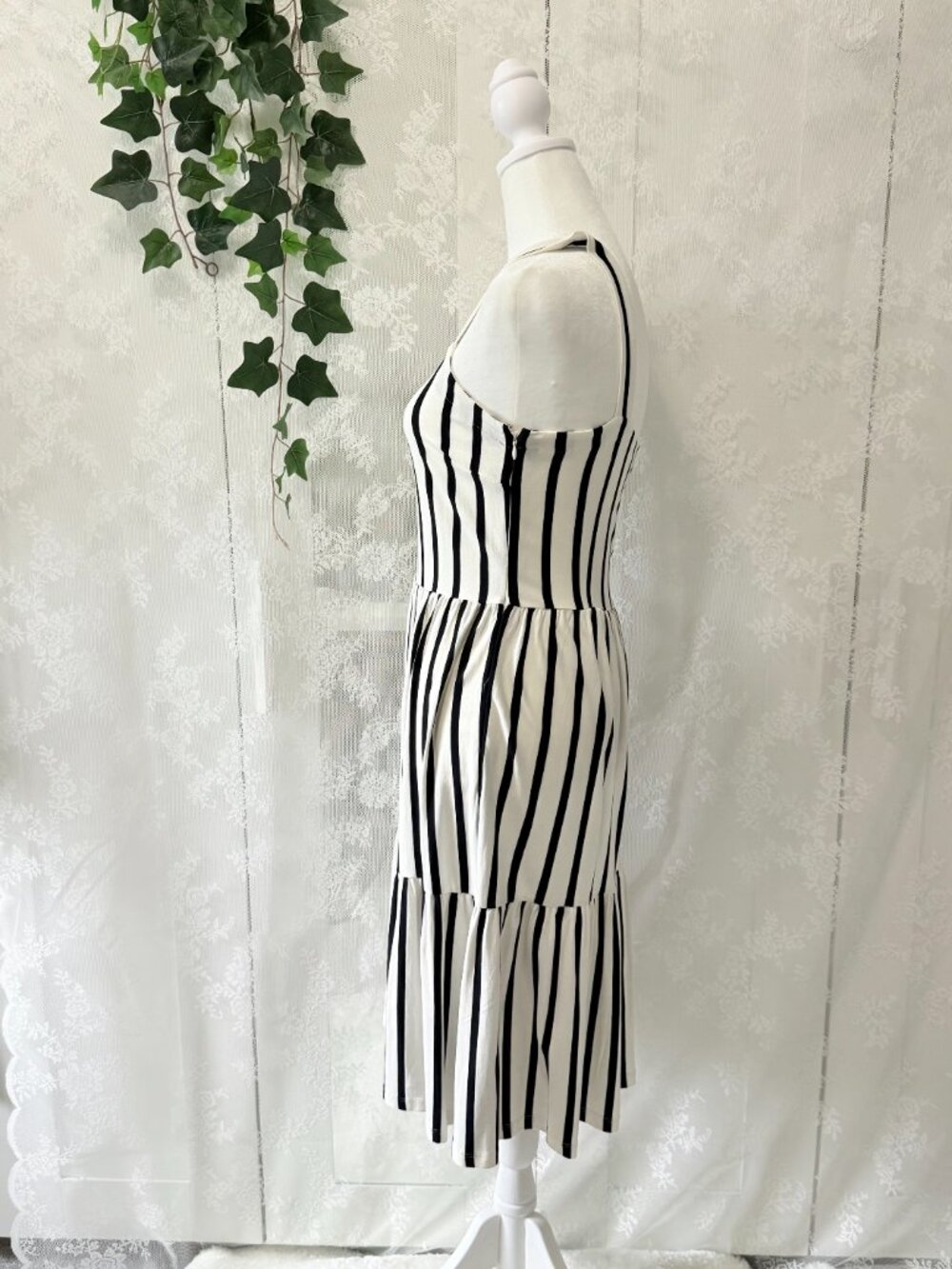 LOFT Black White Striped Tiered Sundress Size 2 Sleeveless Summer Dress - Picture 5 of 15